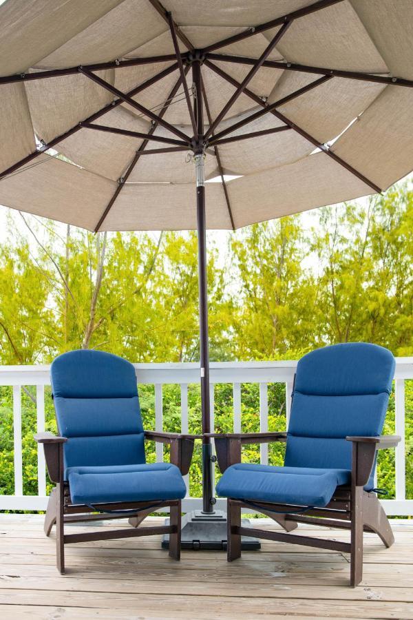 Sheer Bliss Beachview Apt #2 George Town Esterno foto