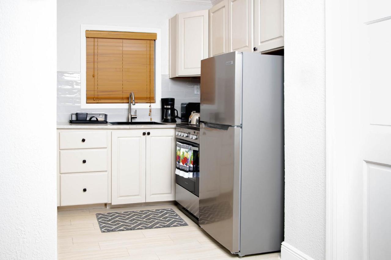 Sheer Bliss Beachview Apt #2 George Town Esterno foto