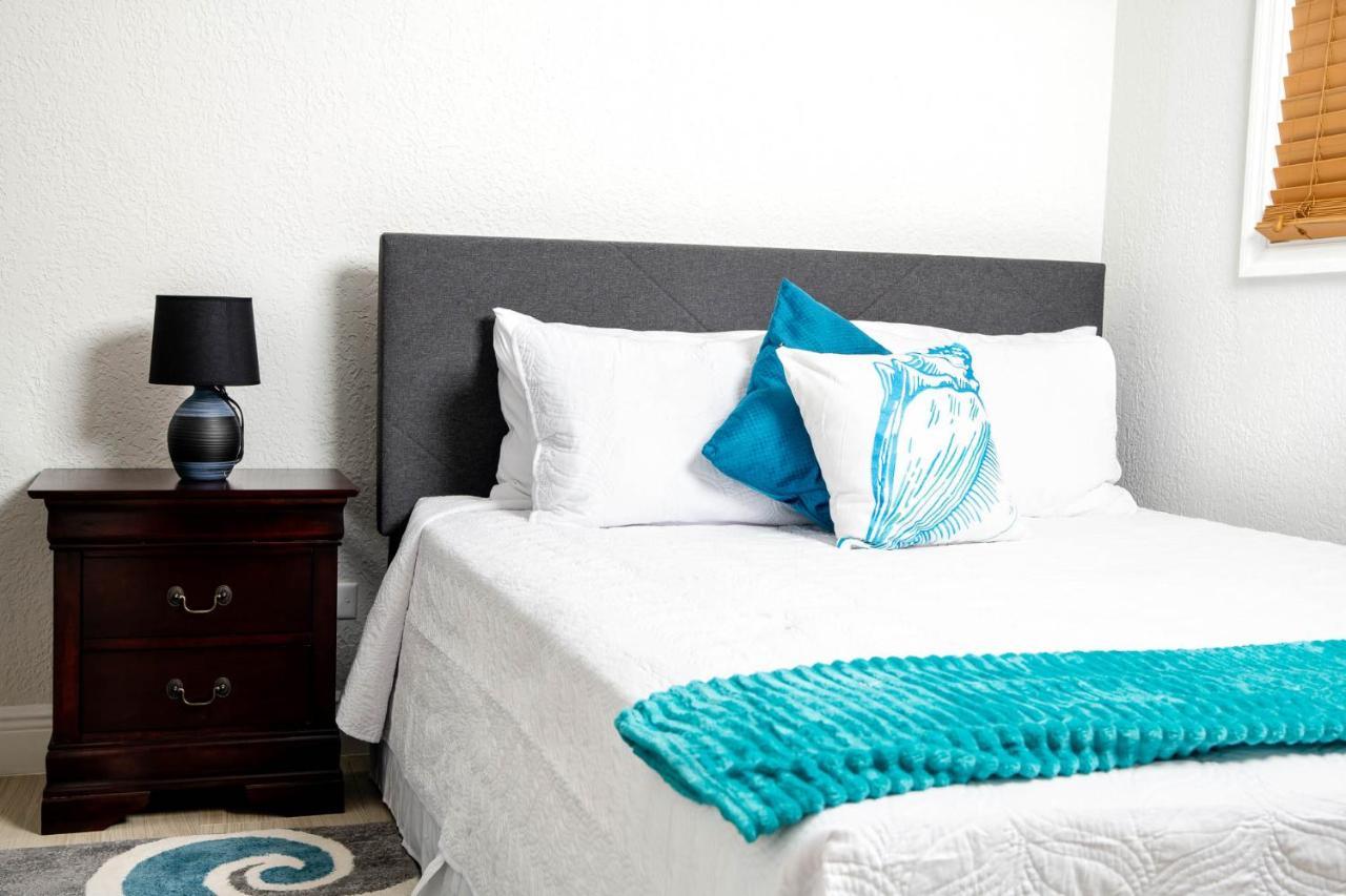 Sheer Bliss Beachview Apt #2 George Town Esterno foto